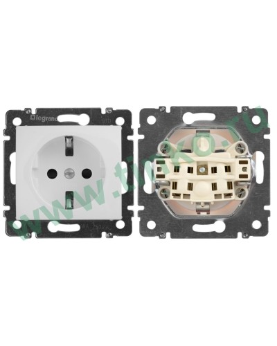 Розетка Valena 2К+3 10/16А, белый (774420). Розетка. LegranD в Уфе